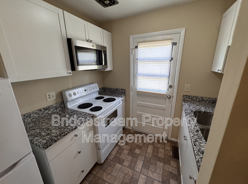 4352 Sunray Rd #A - Photo 4 of 20