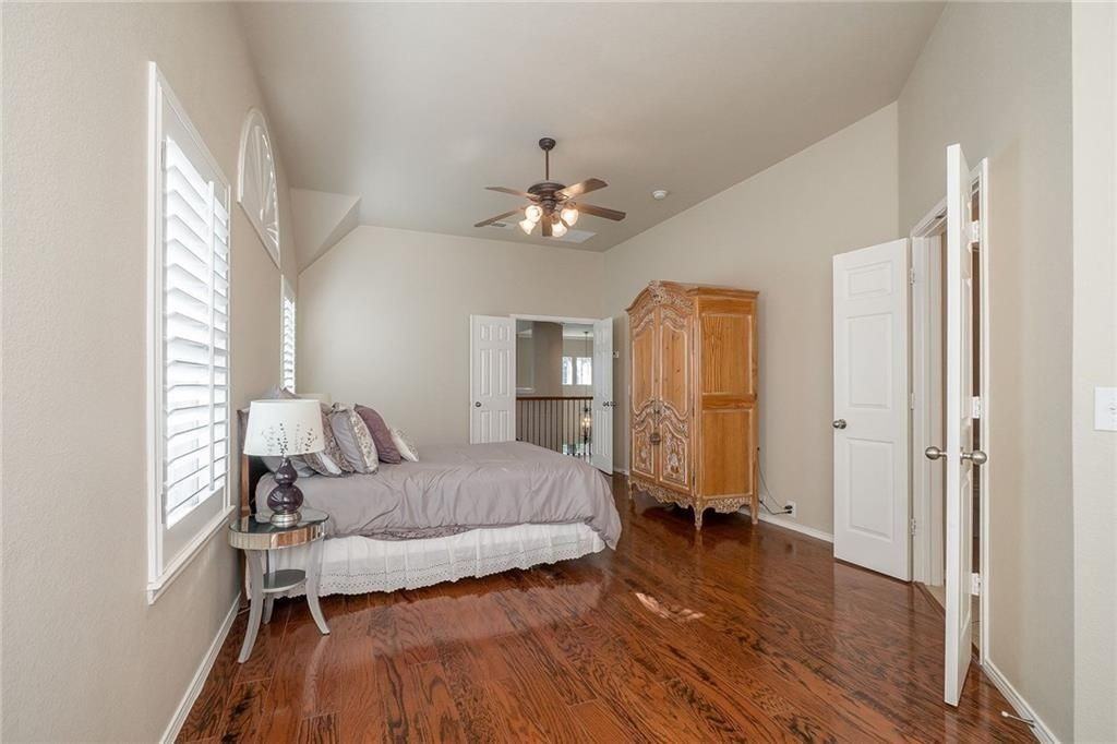 2374 Aspermount Dr - Photo 3 of 13