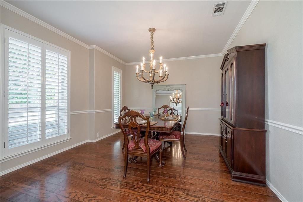 2374 Aspermount Dr - Photo 5 of 13