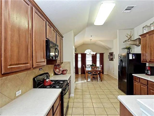 304 Trophy Ct - Photo 4 of 6