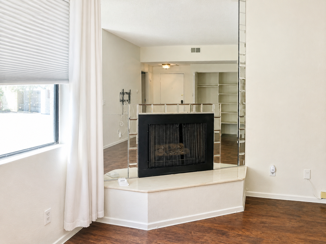 17914 Magnolia Blvd ##128 - Photo 4 of 20