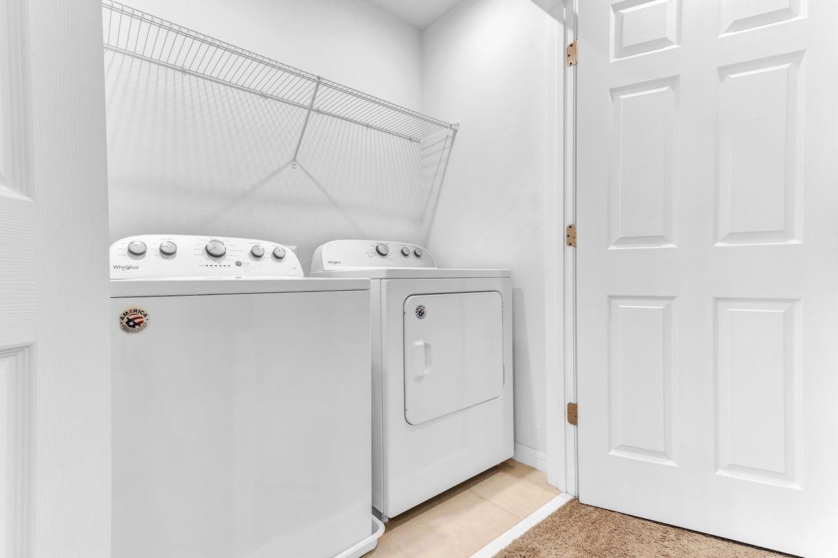 2274 Centerra Loop - Photo 4 of 6