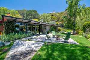 featured image of 8967 Wonderland Park Ave