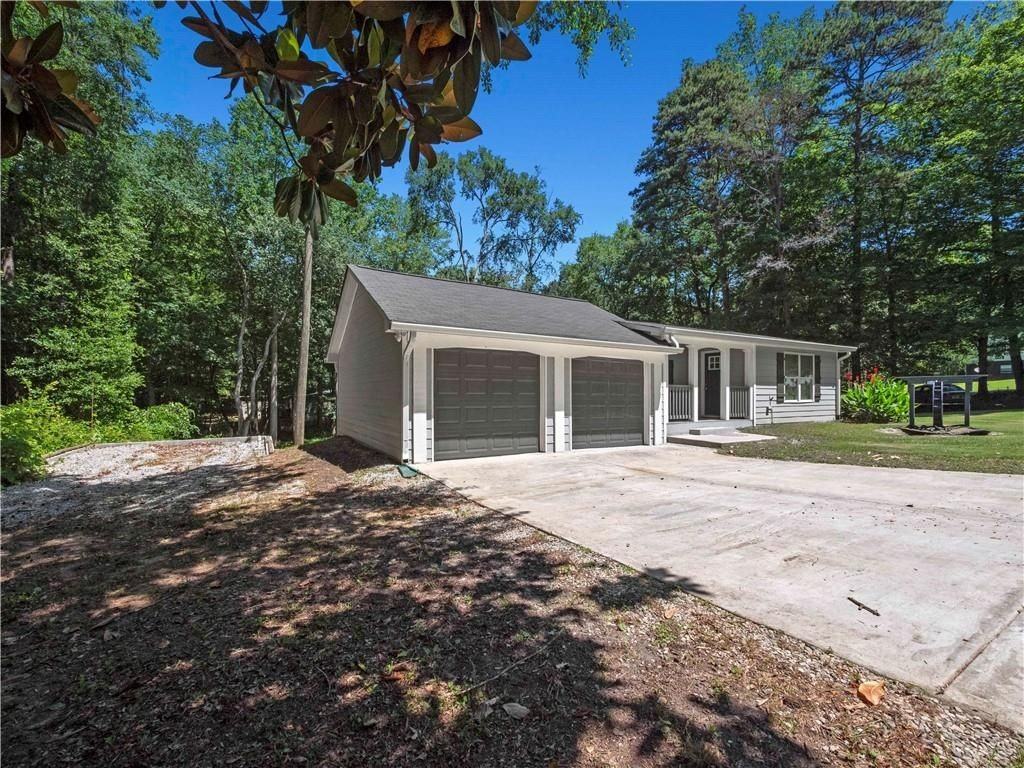 192 Hoke St - Photo 3 of 33