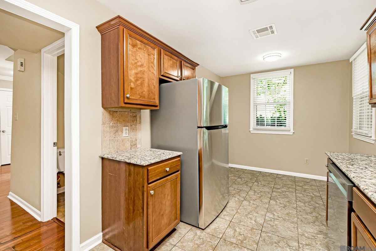 7955 Jefferson Place Blvd - Photo 6 of 21