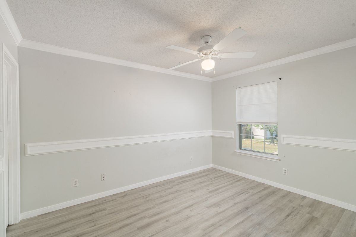 3425 Ozark Ave - Photo 5 of 22