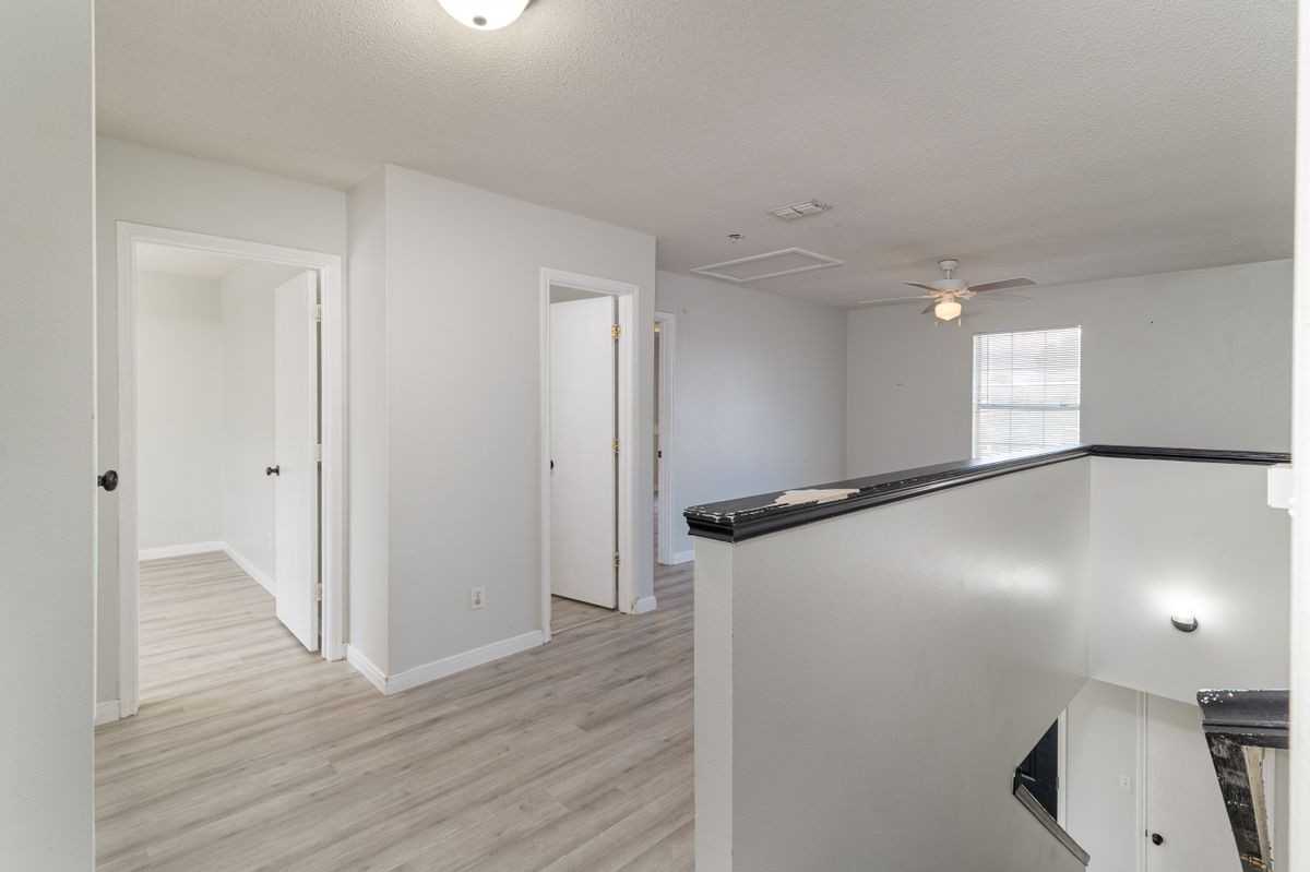 3425 Ozark Ave - Photo 7 of 22