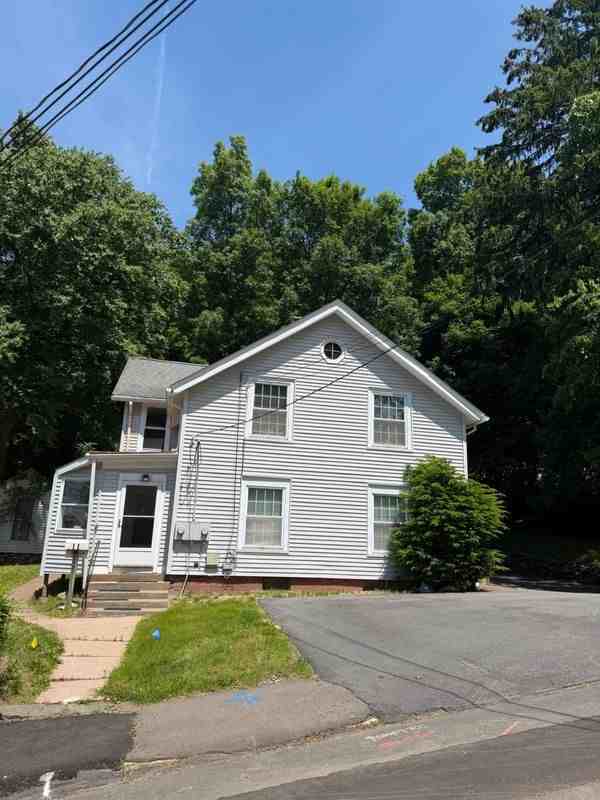 11 Hammond St - Photo 2 of 17