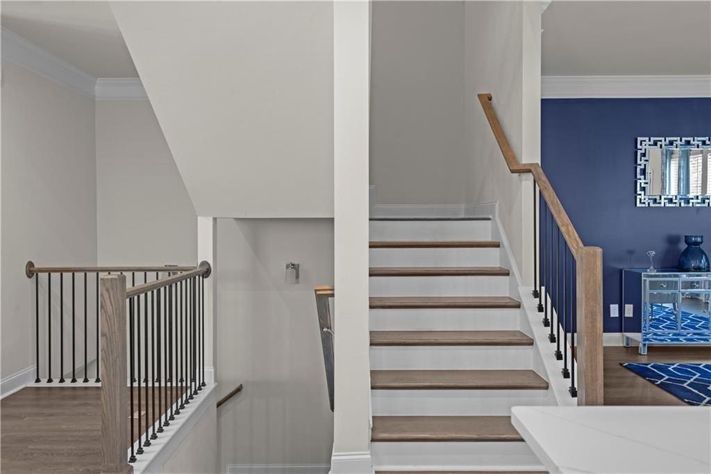 2042 Violet Ln - Photo 6 of 50