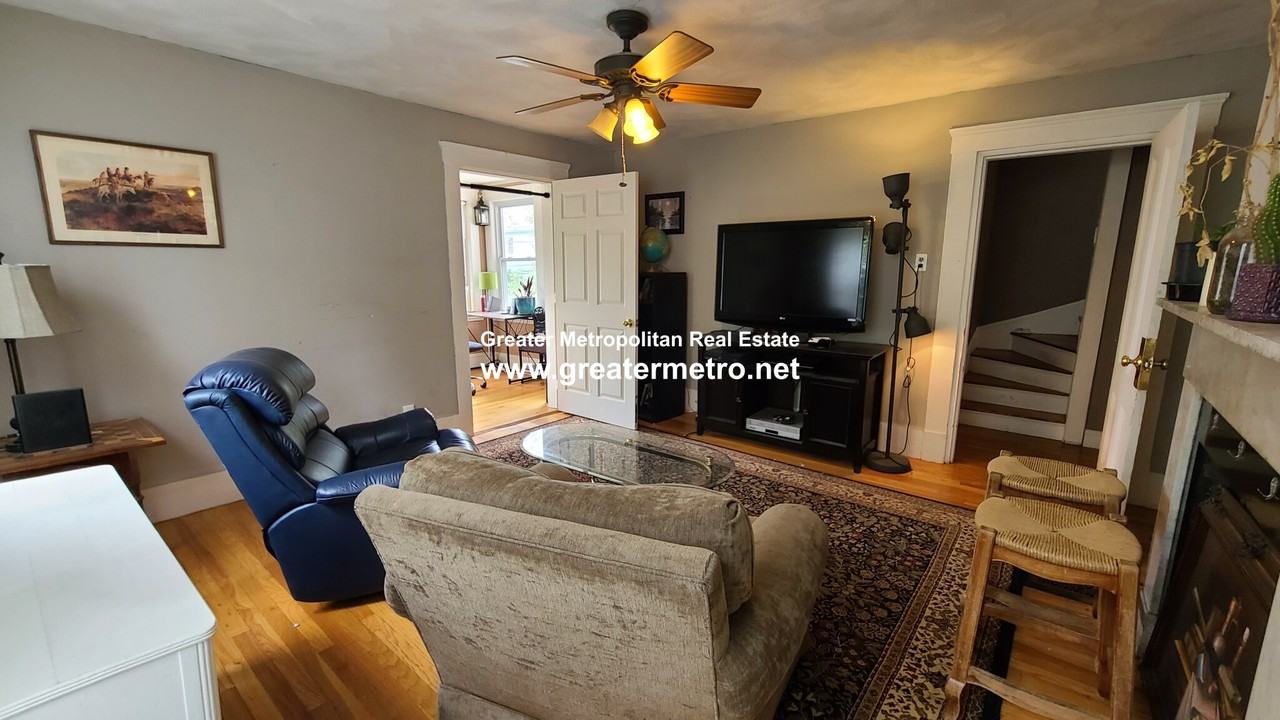 23 Boston St #2 - Photo 4 of 32