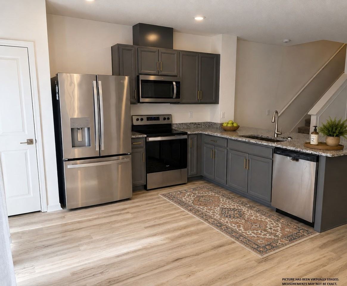 1492 Mirabella Cir - Photo 4 of 37