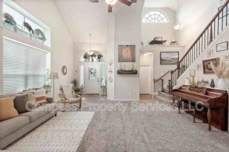 5516 Pinery Dr - Photo 3 of 17