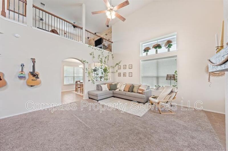 5516 Pinery Dr - Photo 4 of 17