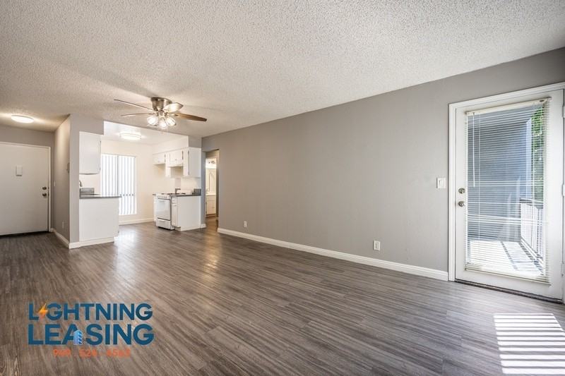 14200 Victory Blvd #217 - Photo 6 of 25