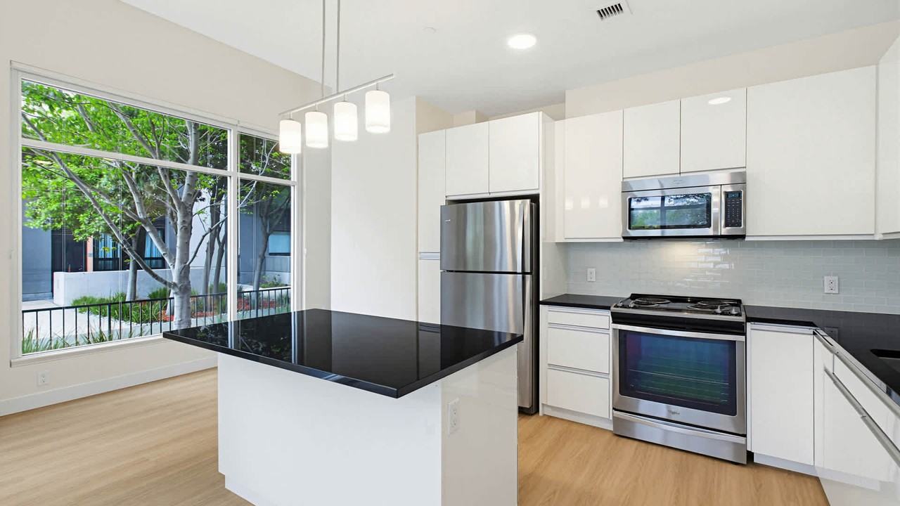 Azure - Photo 6 of 59