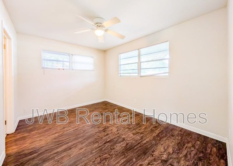 2225 Corot Dr - Photo 5 of 16