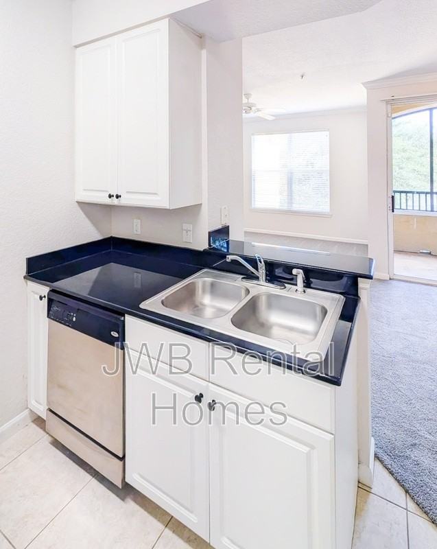 8539 Gate Pkwy W #1525 - Photo 6 of 27
