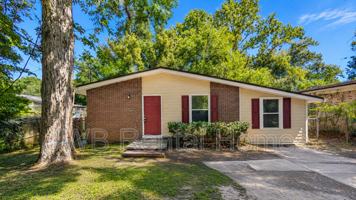 featured image of 4523 Merrimac Ave