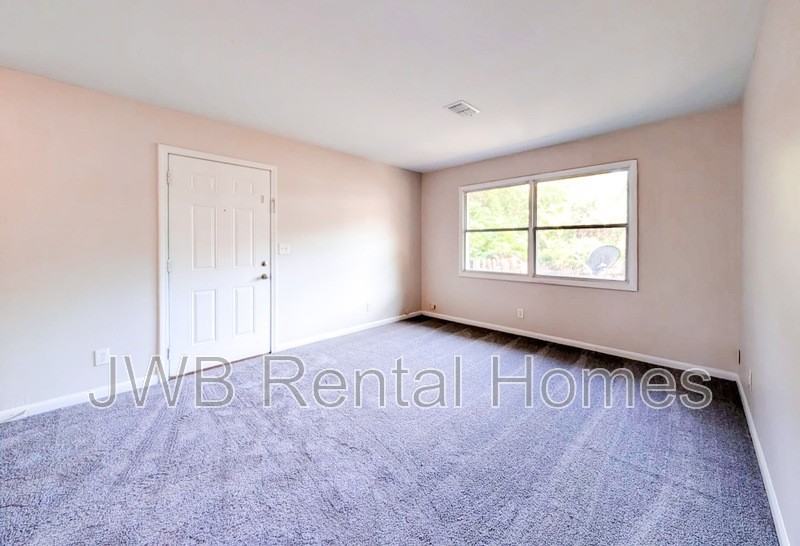 4523 Merrimac Ave - Photo 4 of 18