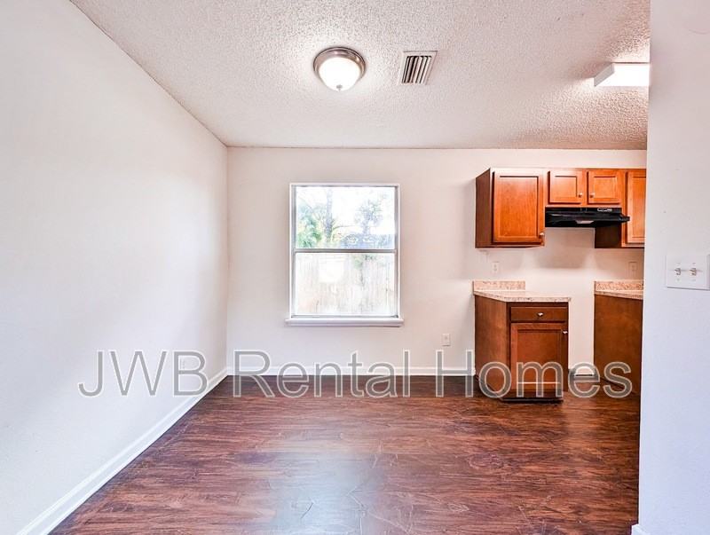 1959 W 45th St - Photo 4 of 14