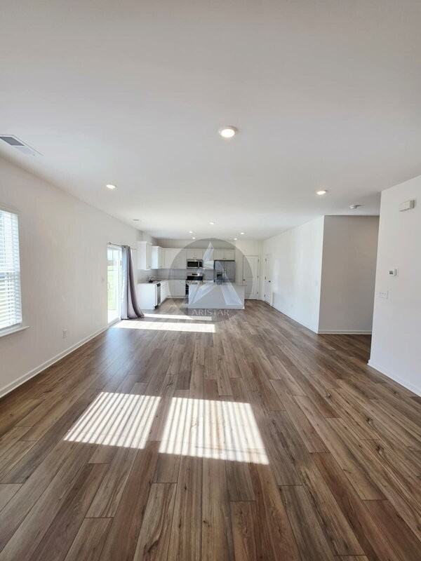 1420 Hunter Trl - Photo 5 of 30