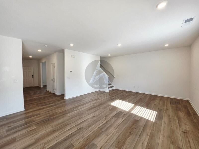 1420 Hunter Trl - Photo 7 of 30
