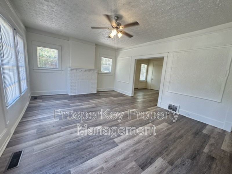 2309 Willard St - Photo 3 of 14
