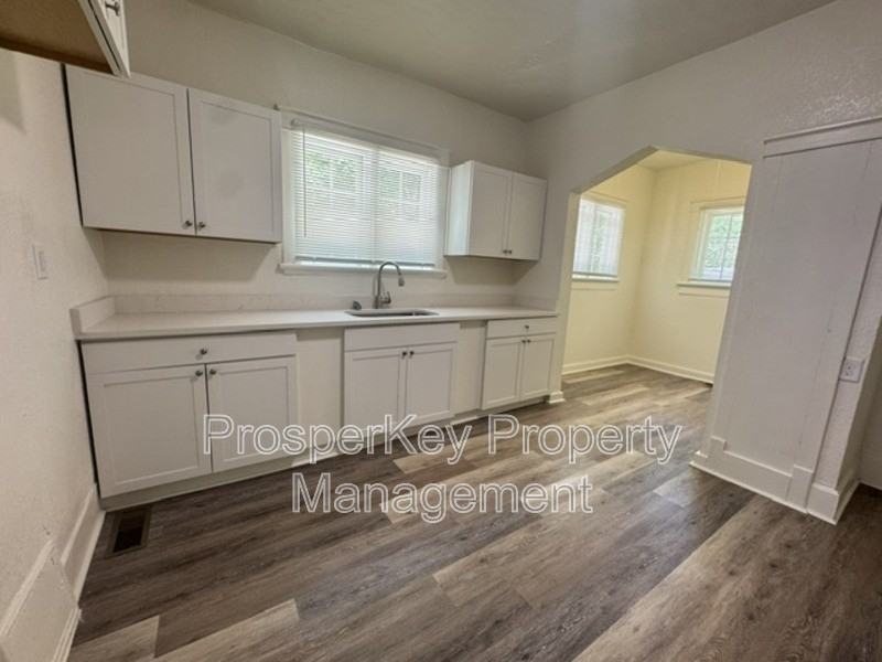 2309 Willard St - Photo 5 of 14