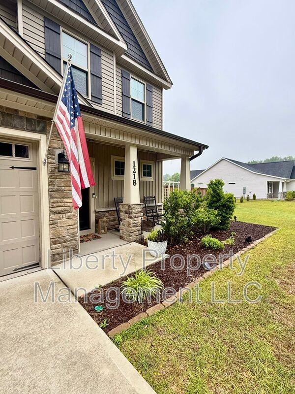 1218 Hayes Rd - Photo 3 of 23