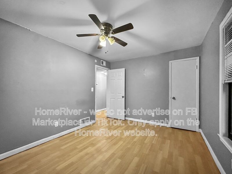574 Evergreen Ter #3 - Photo 7 of 11