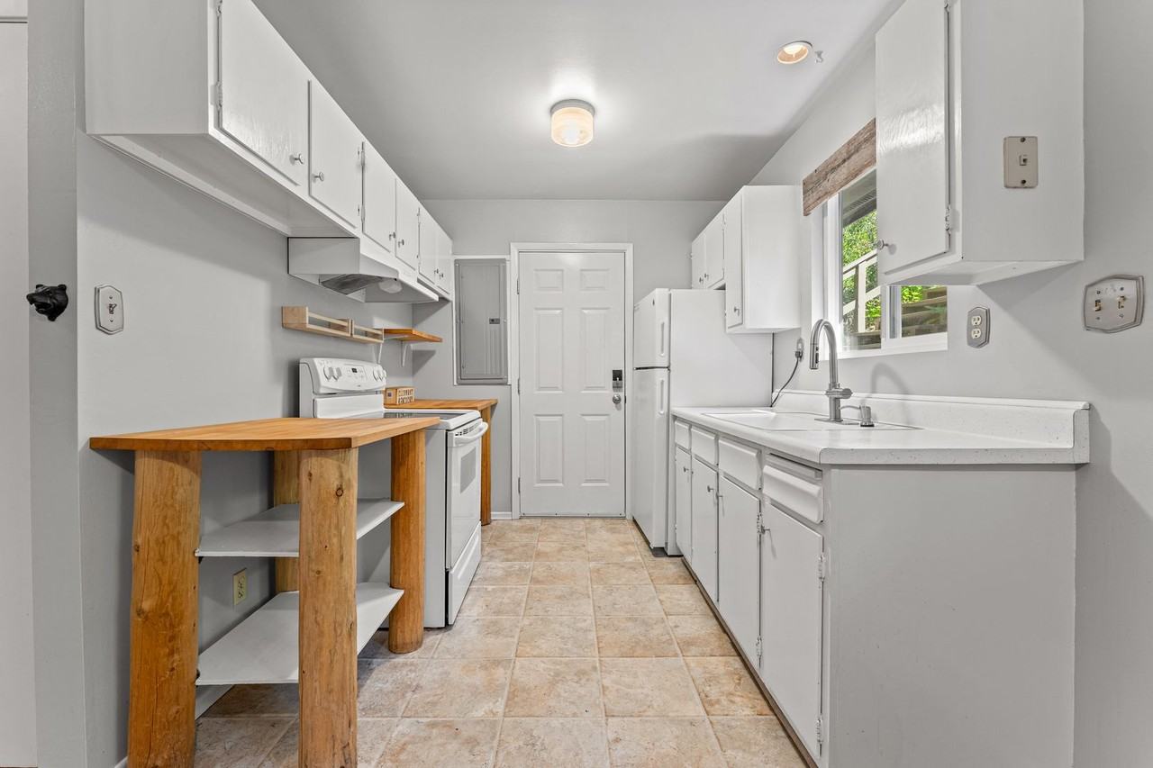 765 Bunker Dr - Photo 4 of 30