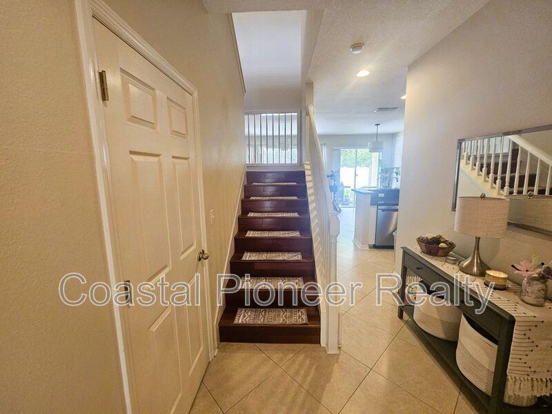 8148 Stone Leaf Ln - Photo 4 of 39