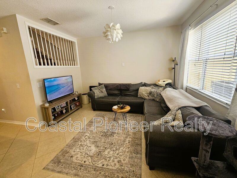 8148 Stone Leaf Ln - Photo 6 of 39