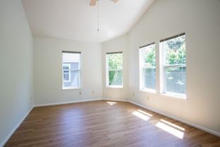 245 Sw Hooker St #07 - Photo 1 of 1