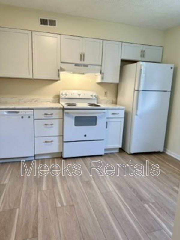 58 Maple Ln - Photo 3 of 13