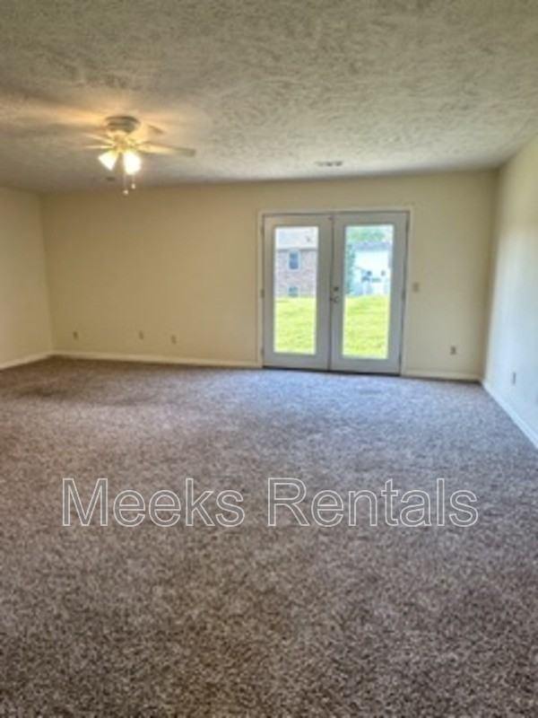 58 Maple Ln - Photo 4 of 13