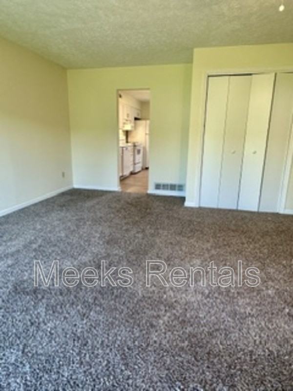 58 Maple Ln - Photo 5 of 13