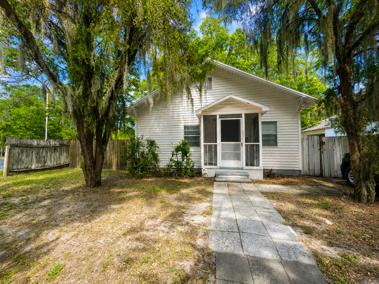 231 Sw 5th St