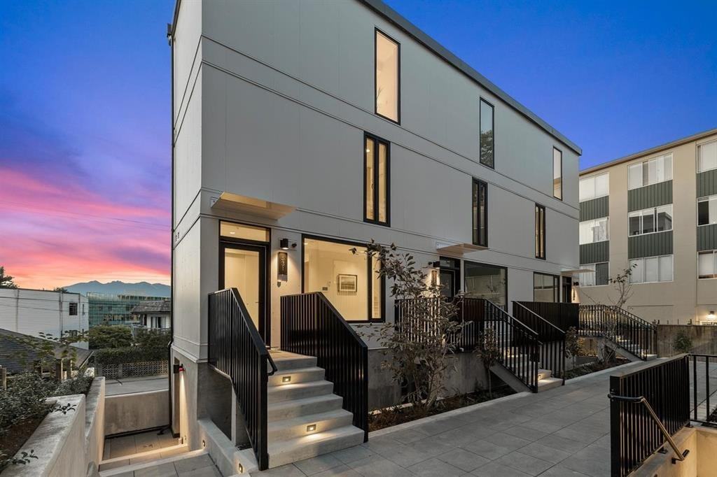 553 East 6th Avenue - Photo 16