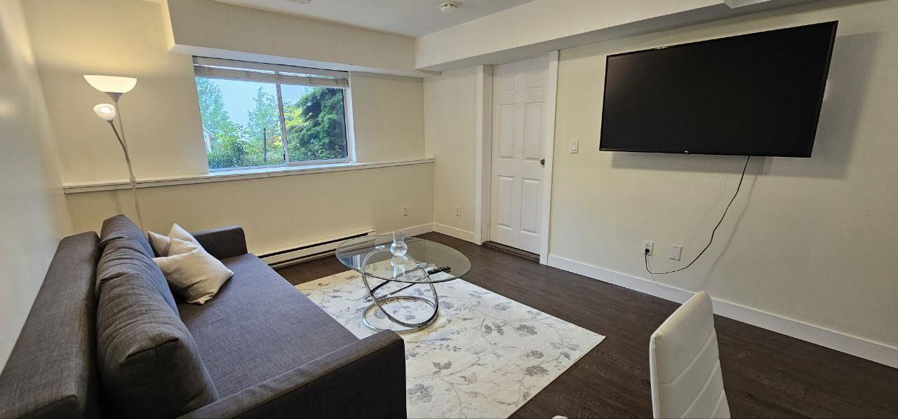 1506 Vinemaple Place #B - Photo 6 of 18