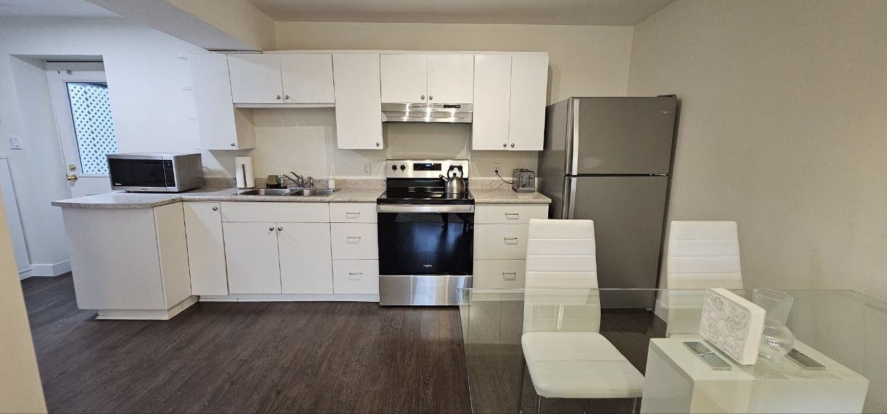 1506 Vinemaple Place #B - Photo 4 of 18