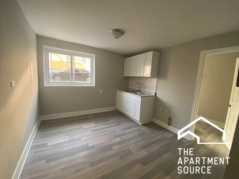 245 N Mason Ave #G - Photo 2 of 8