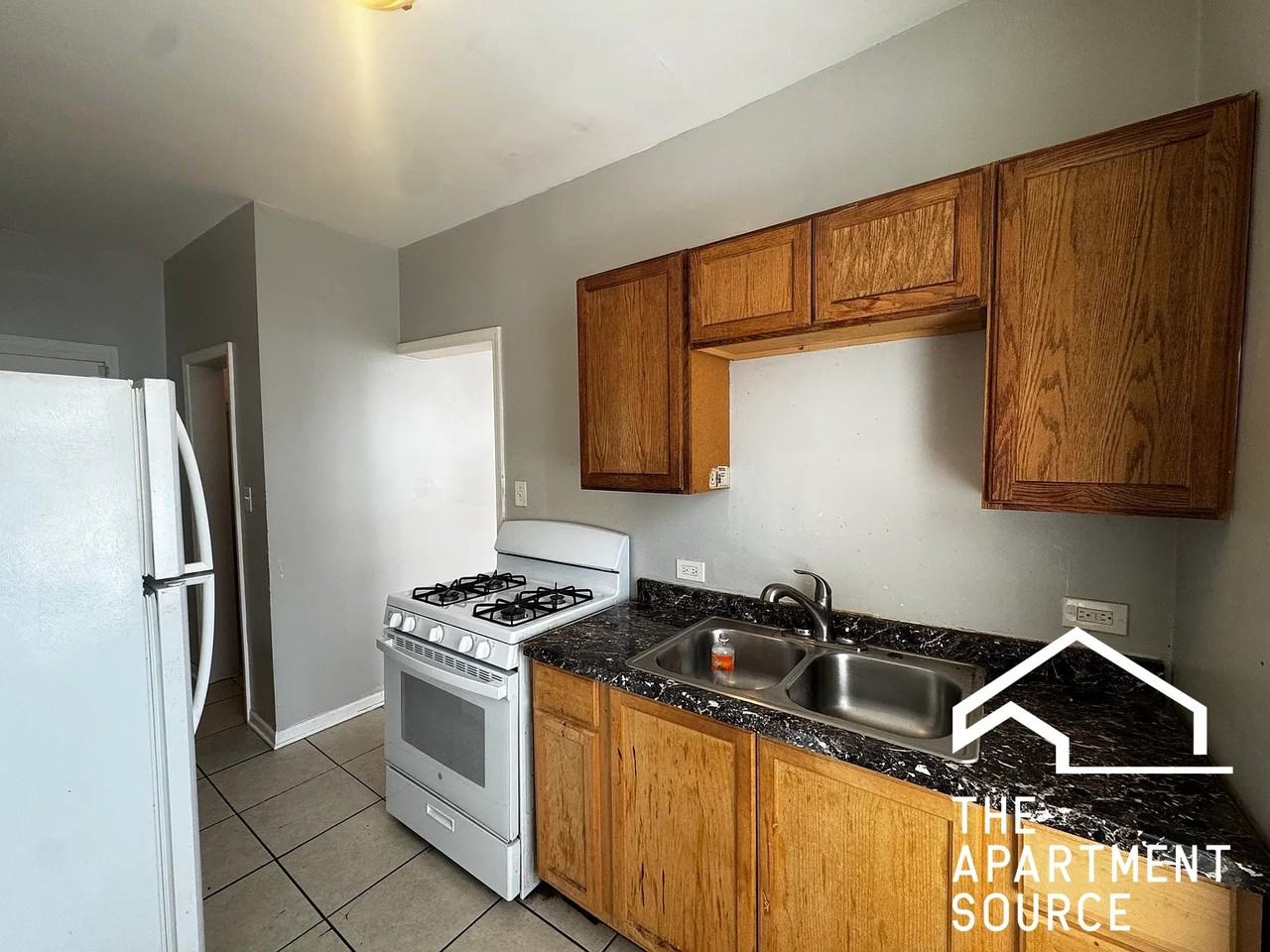 7654 S Marquette Ave #2 - Photo 3 of 8