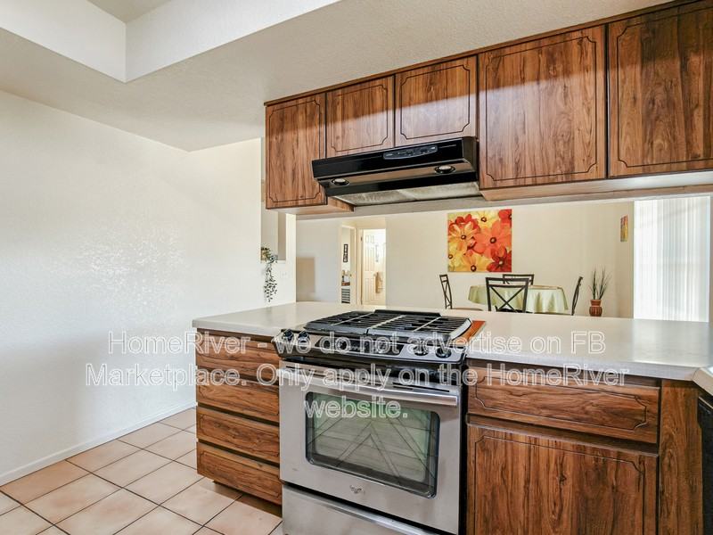 2860 Edgewood Dr - Photo 5 of 18