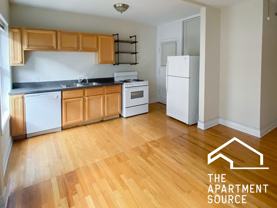 2000 W Foster Ave #2C - Photo 1 of 1
