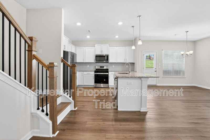 4009 Beckton Trl - Photo 3 of 40