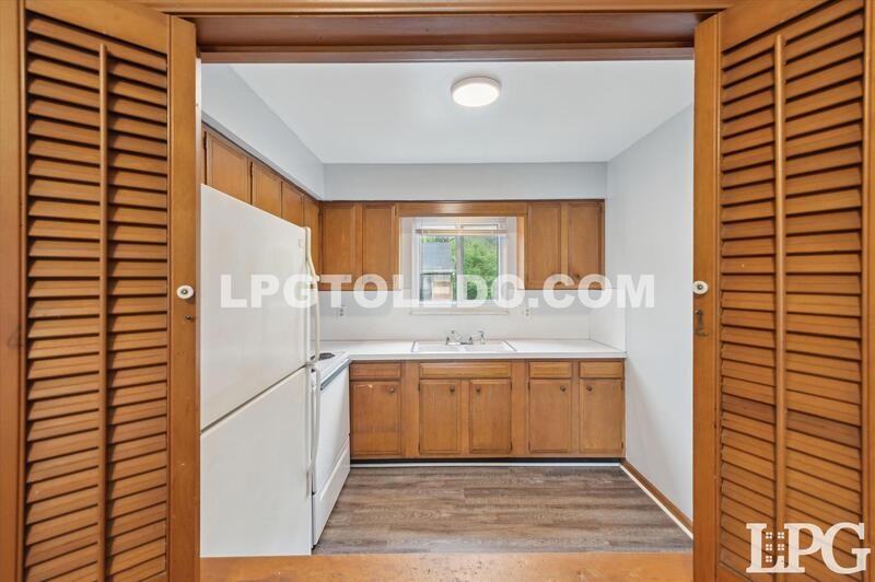 3310 Arlington Ave #8 - Photo 6 of 21