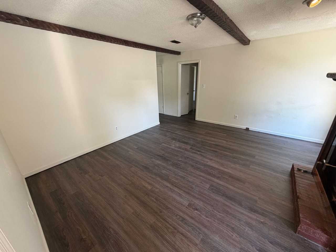 2604 Edmonton Ct - Photo 6 of 16