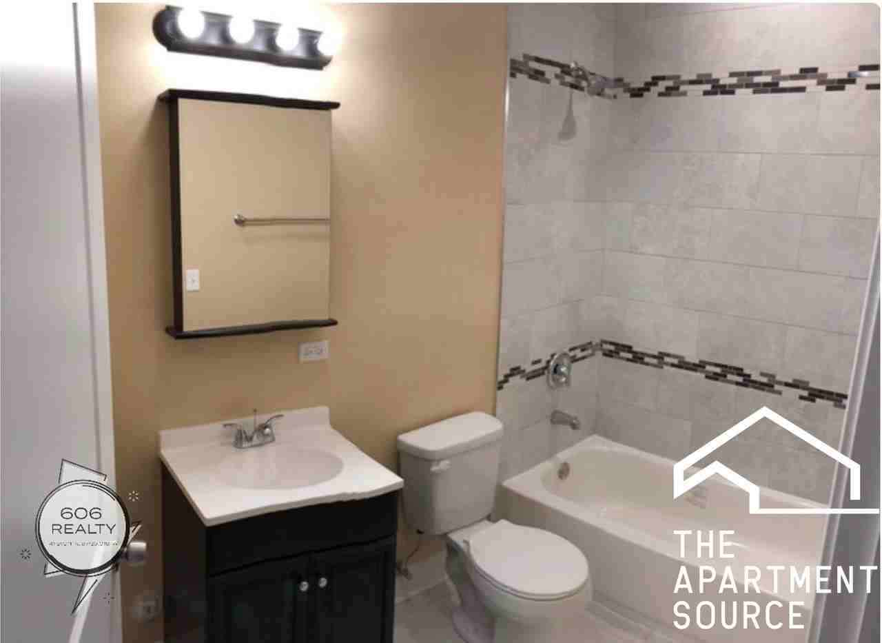 6001 W Cermak Rd #2E - Photo 6 of 7