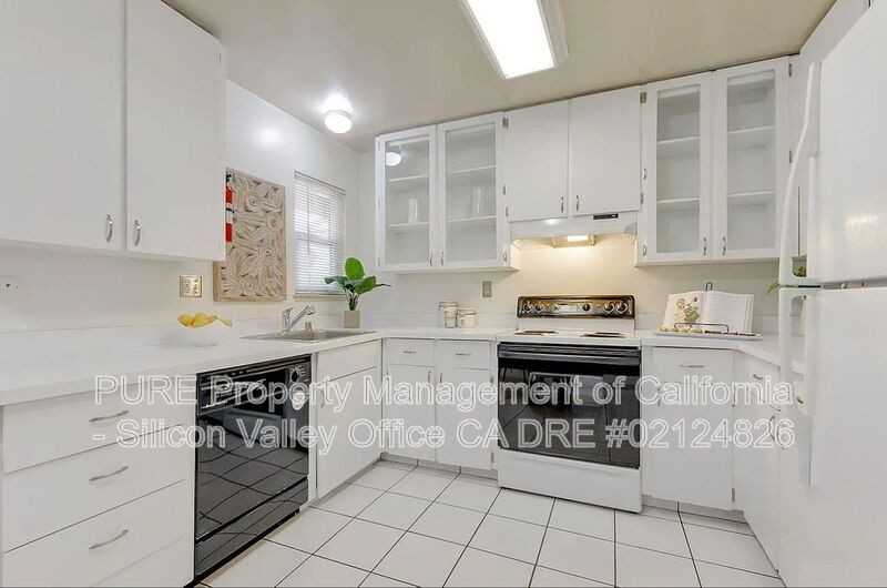 2450 W Bayshore Rd #3 - Photo 5 of 17